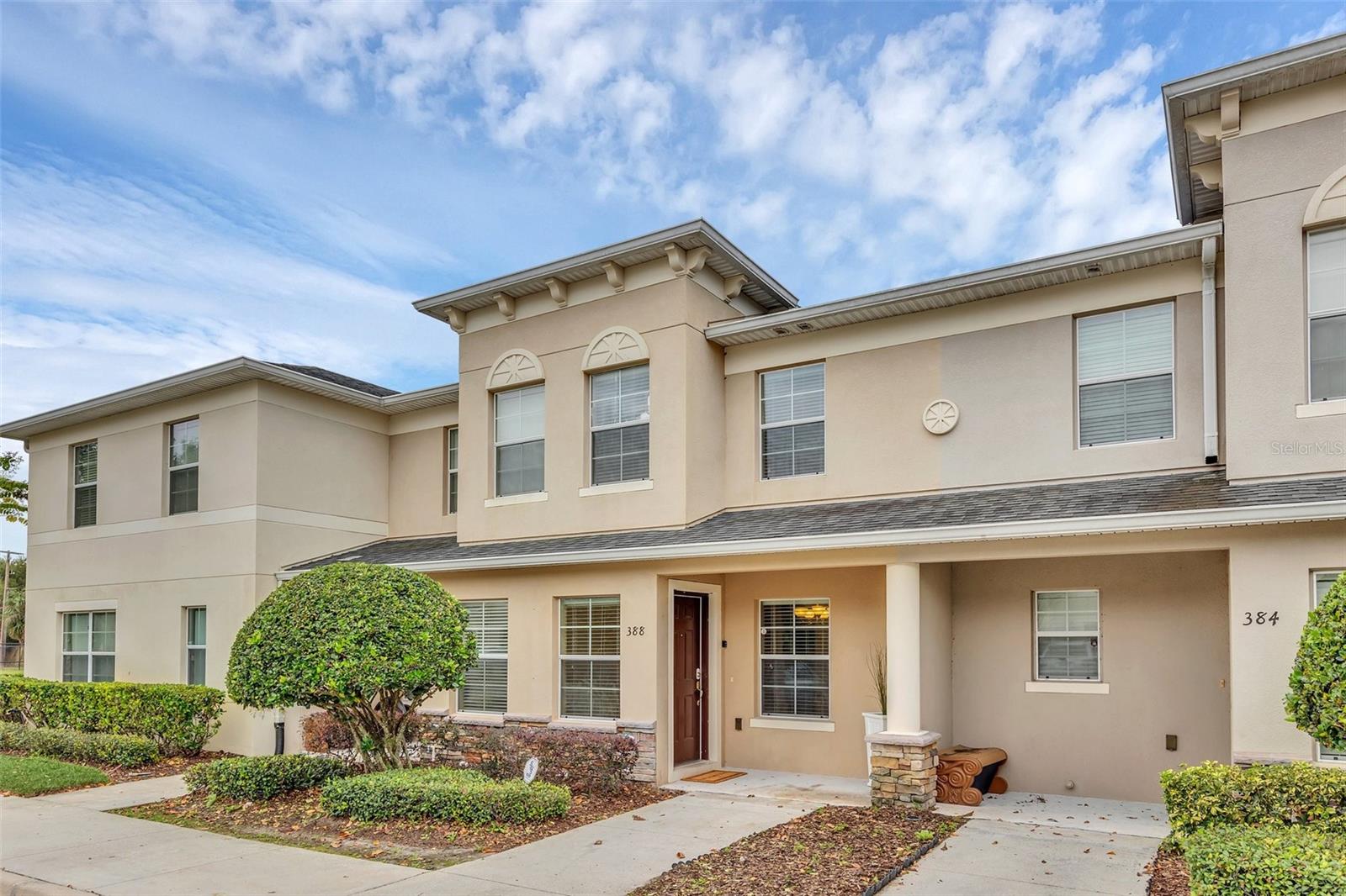 388 CARINA CIR