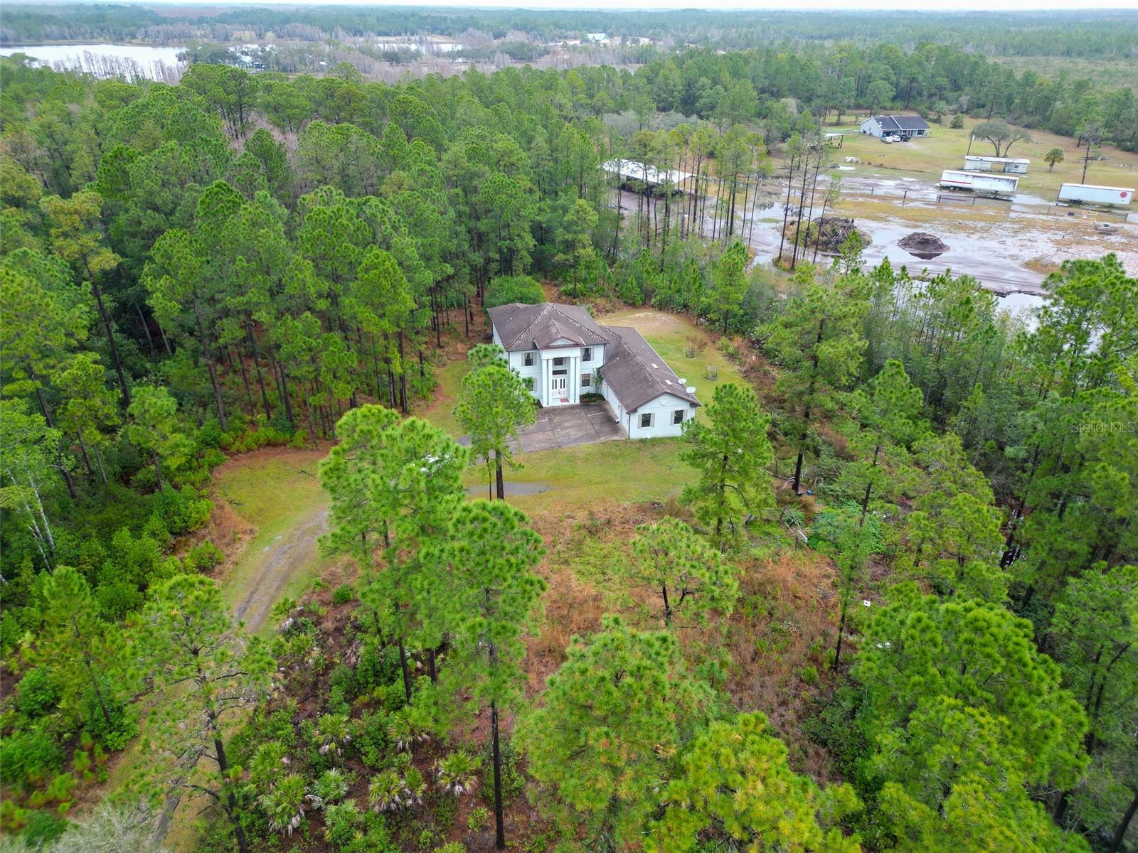 372 BLACK LAKE RD