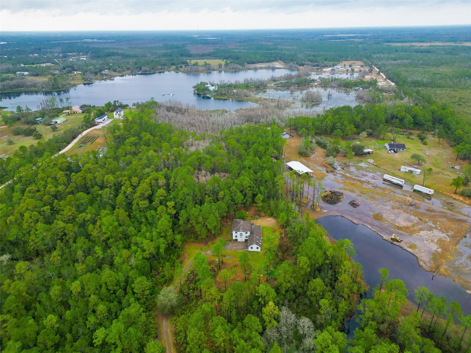372 BLACK LAKE RD