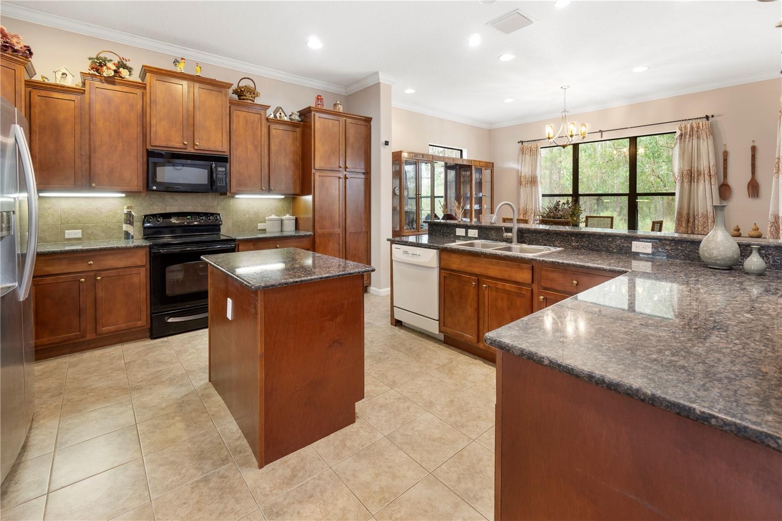 372 BLACK LAKE RD