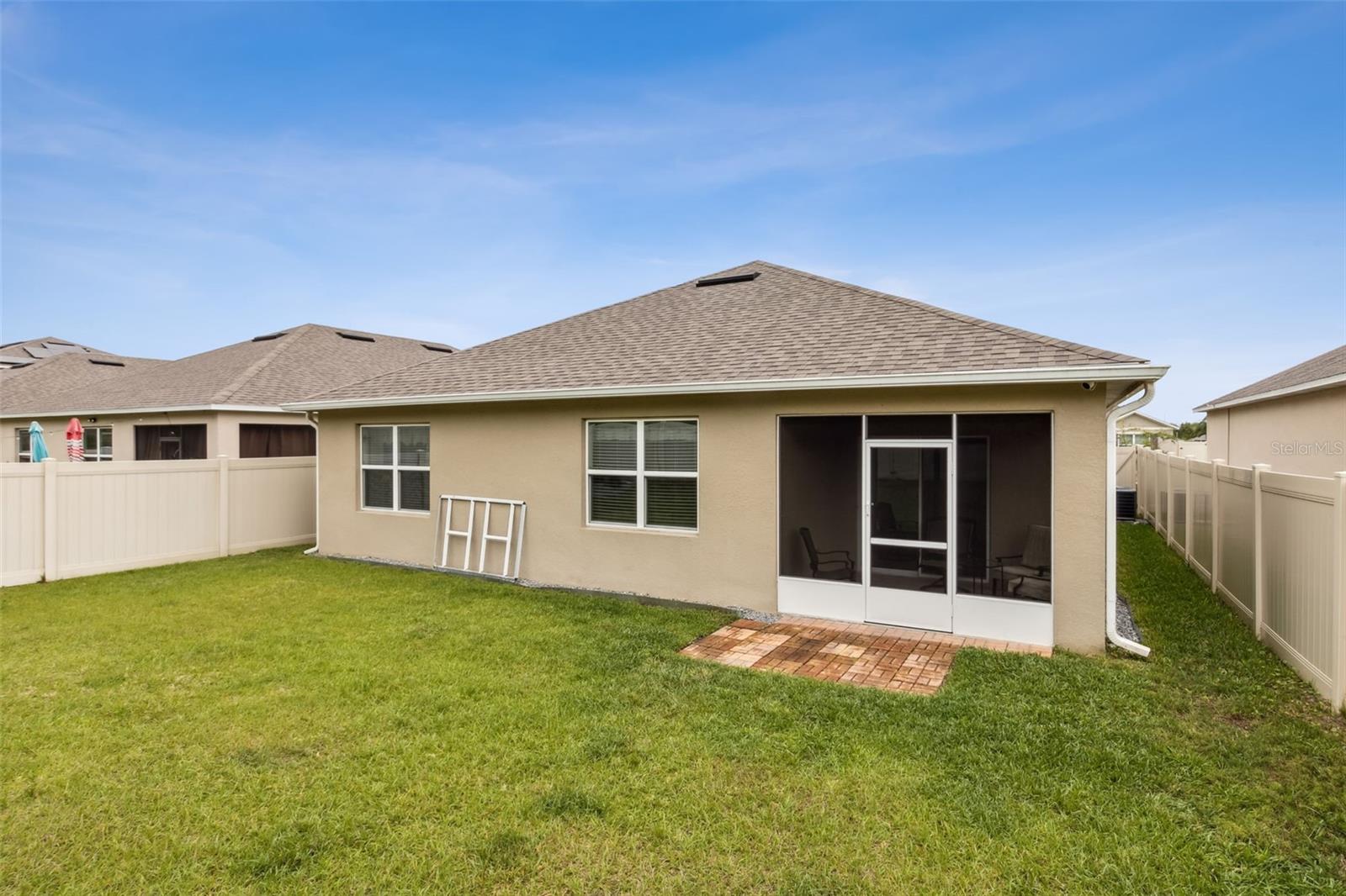 388 AMERICAN HOLLY AVE