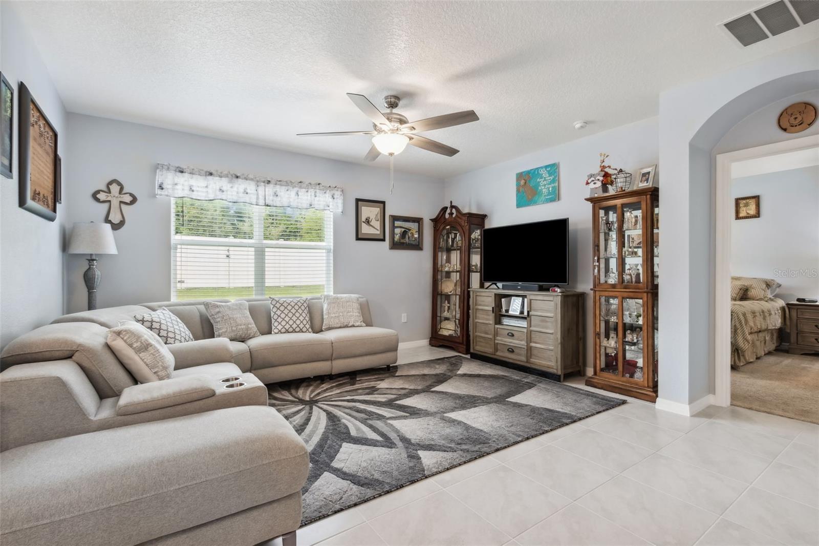 388 AMERICAN HOLLY AVE