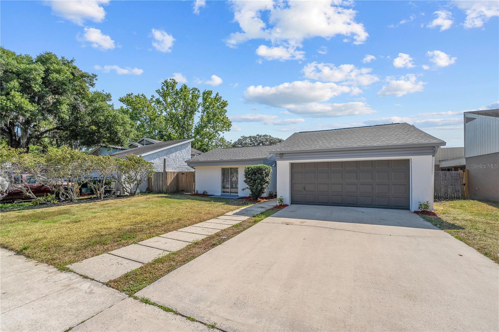 432 BOXWOOD CIR