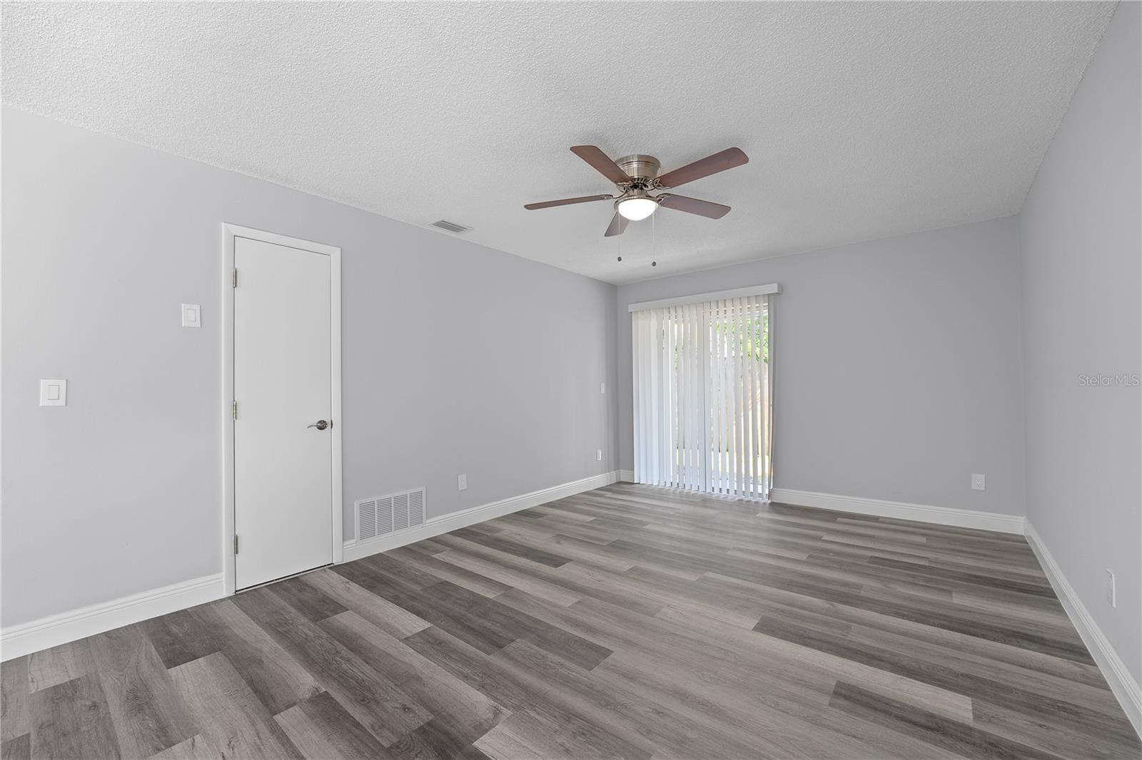 432 BOXWOOD CIR