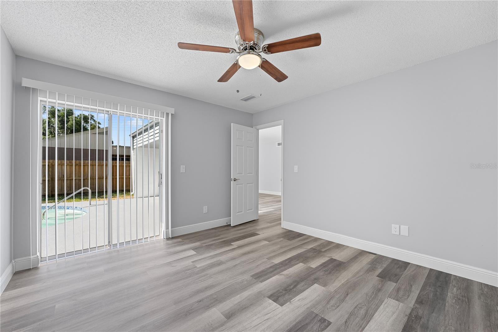 432 BOXWOOD CIR
