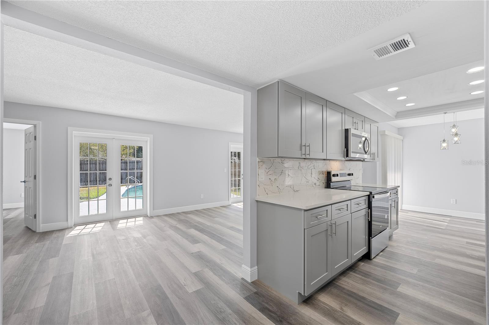 432 BOXWOOD CIR
