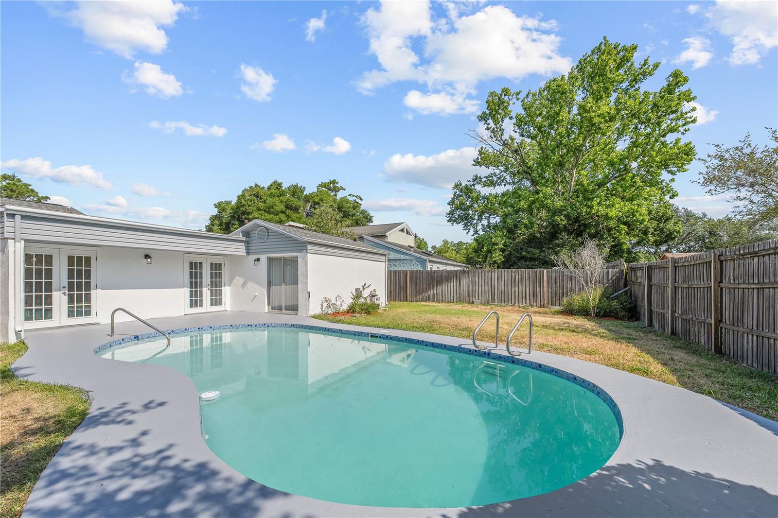 432 BOXWOOD CIR