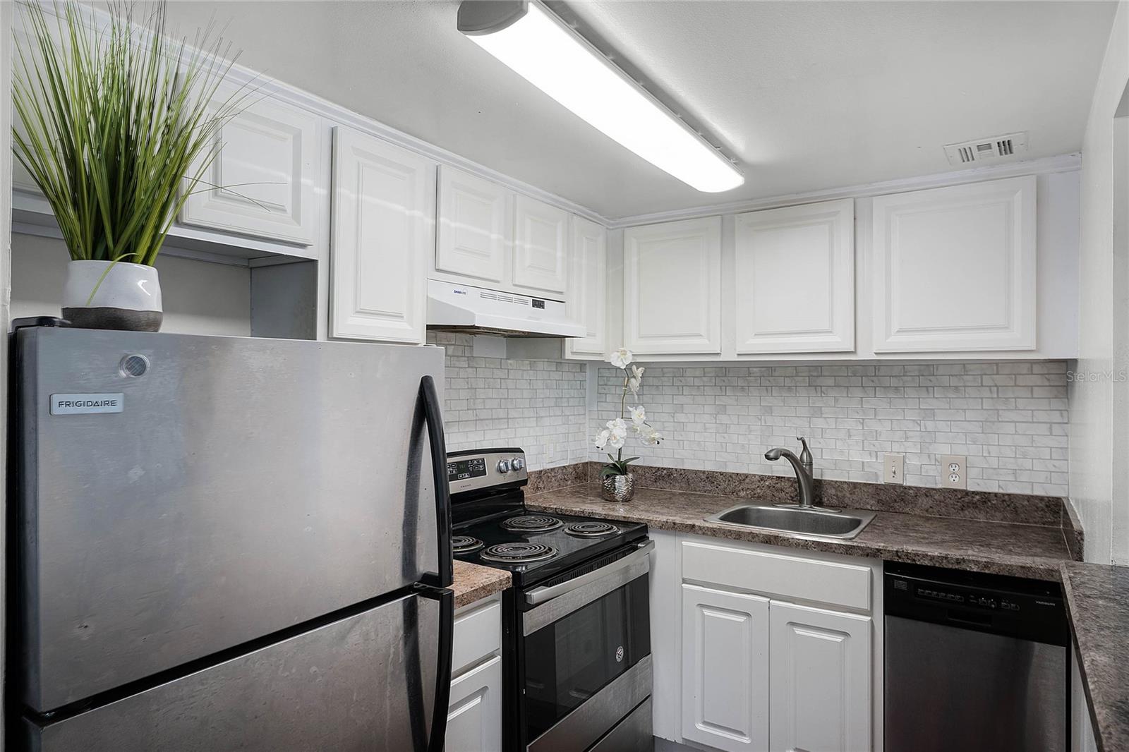 2513 N ALAFAYA TRL #24