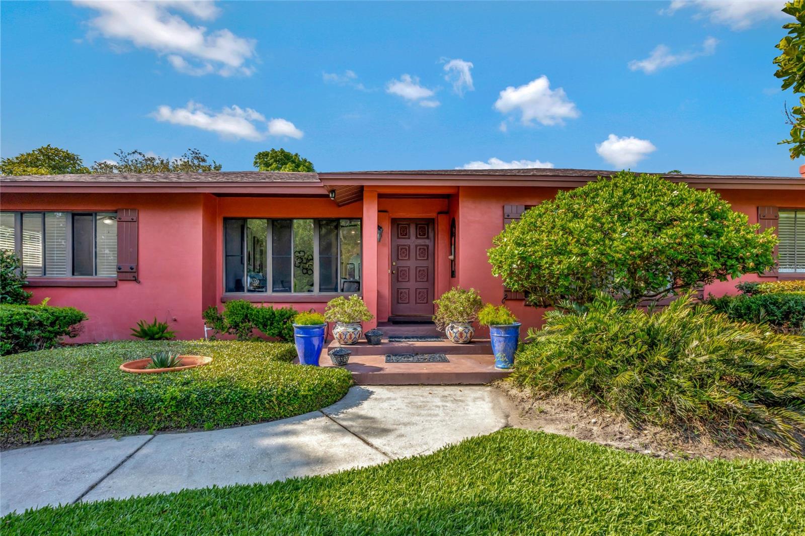 260 RIPPLING LN