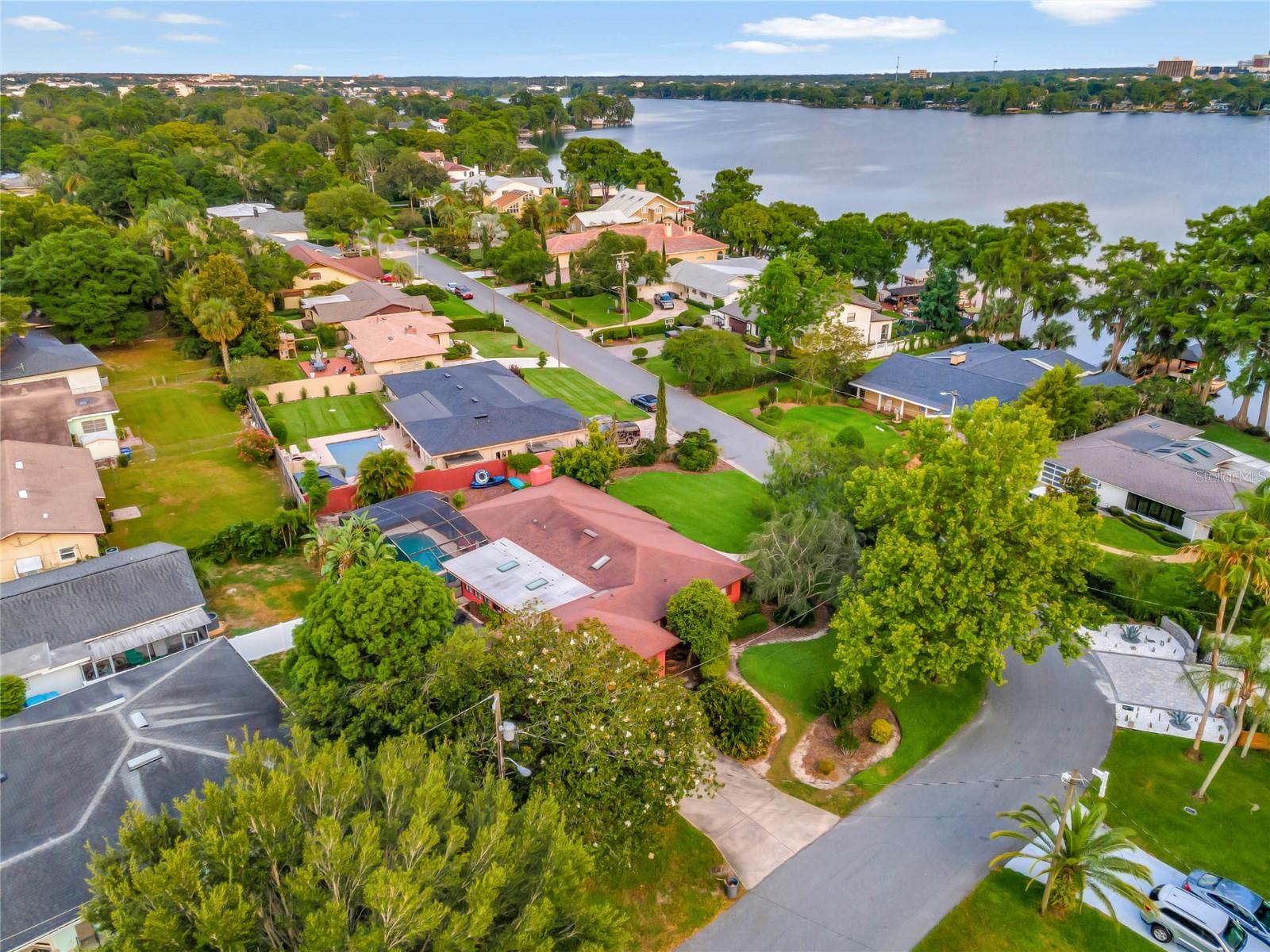 260 RIPPLING LN