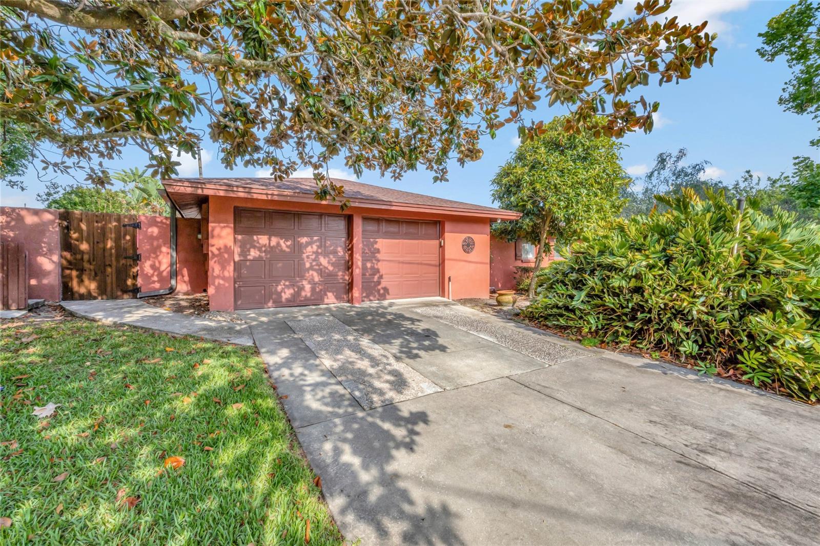 260 RIPPLING LN