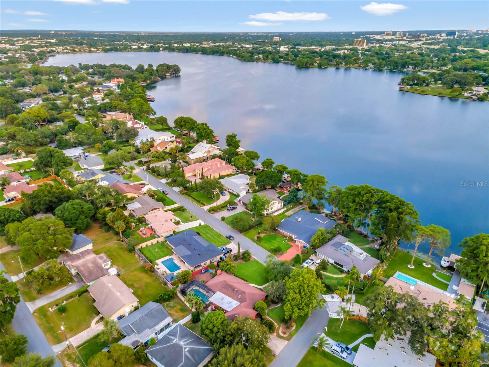 260 RIPPLING LN
