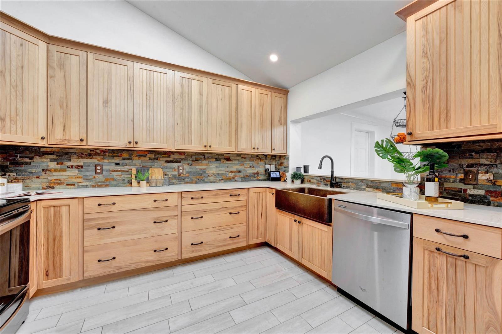 260 RIPPLING LN