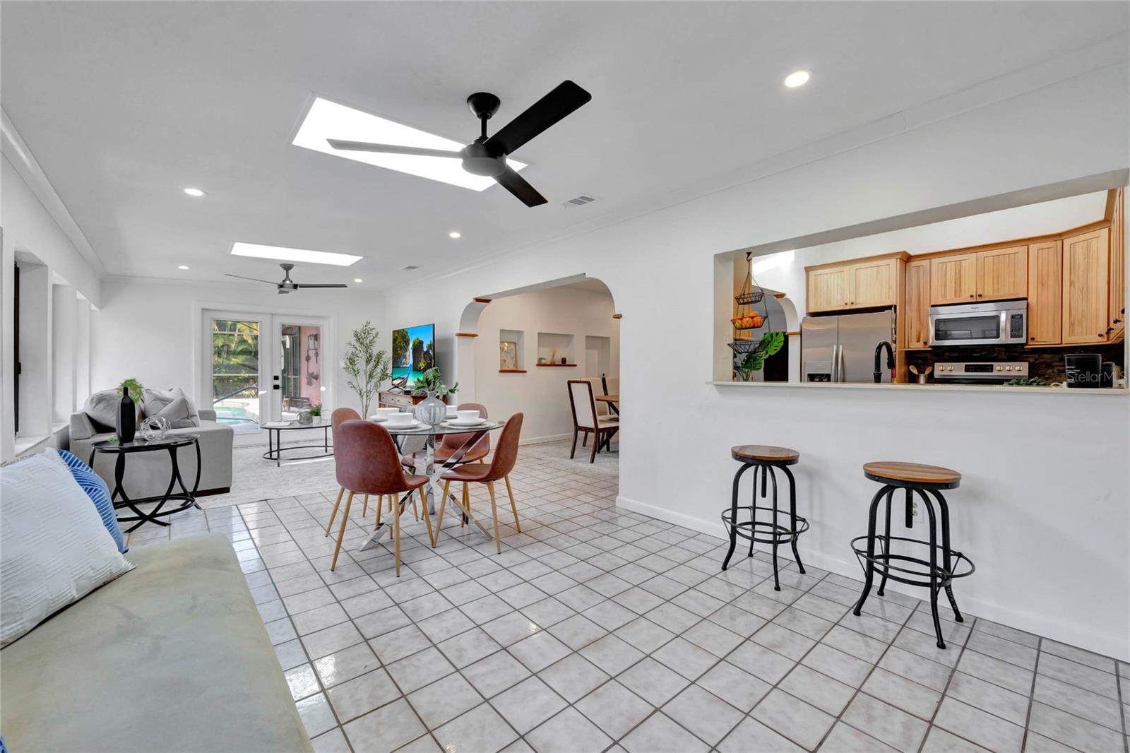 260 RIPPLING LN