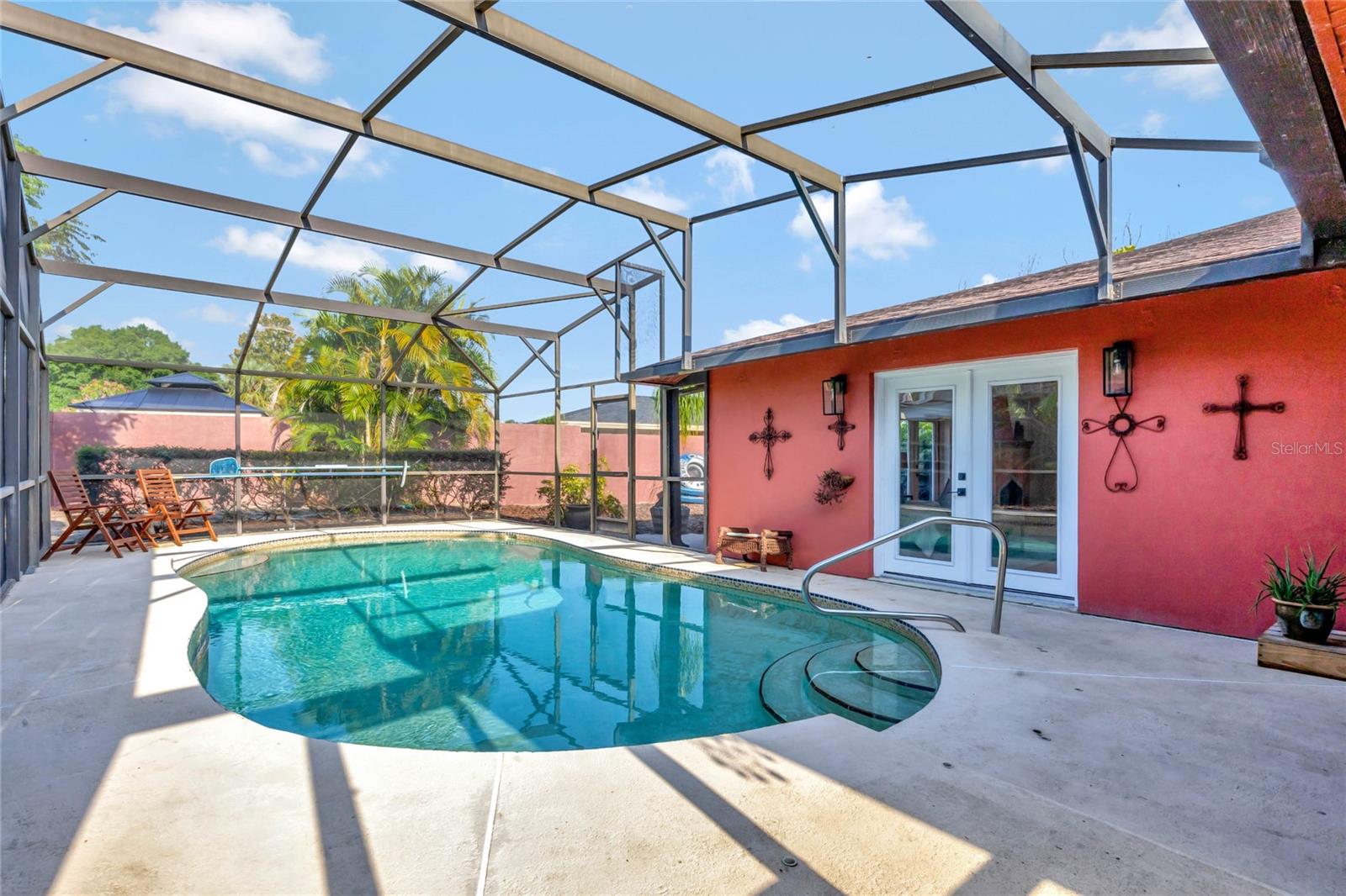 260 RIPPLING LN