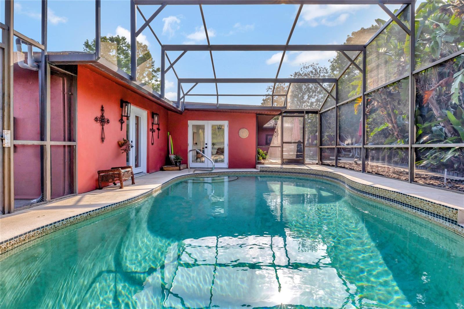 260 RIPPLING LN