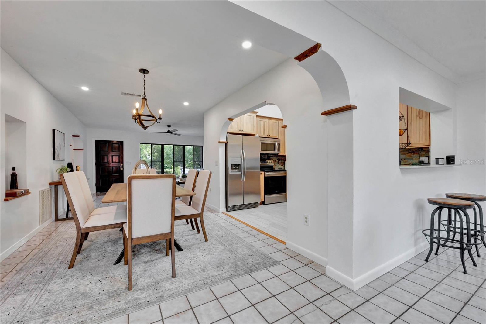 260 RIPPLING LN