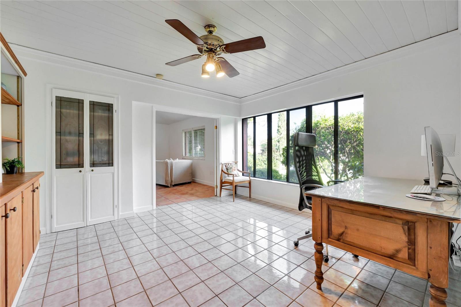 260 RIPPLING LN