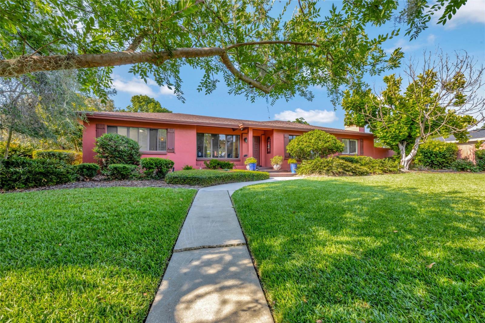 260 RIPPLING LN