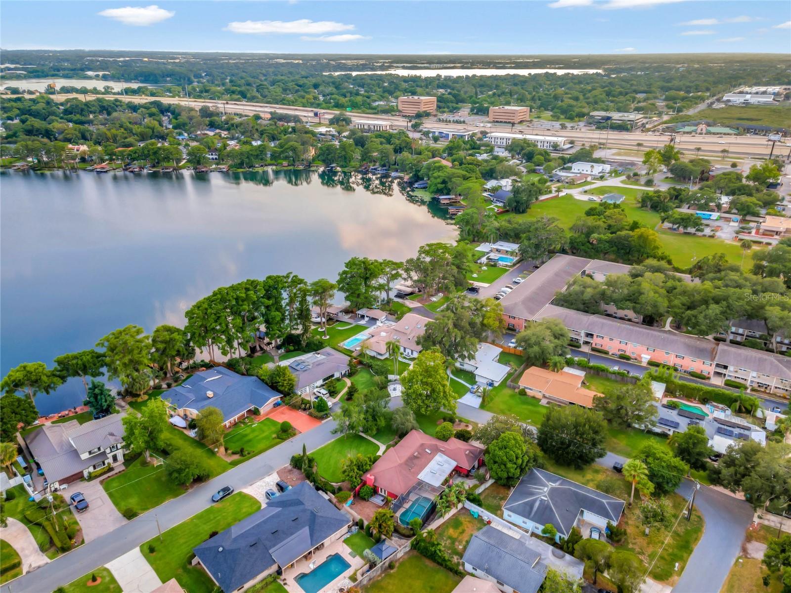 260 RIPPLING LN