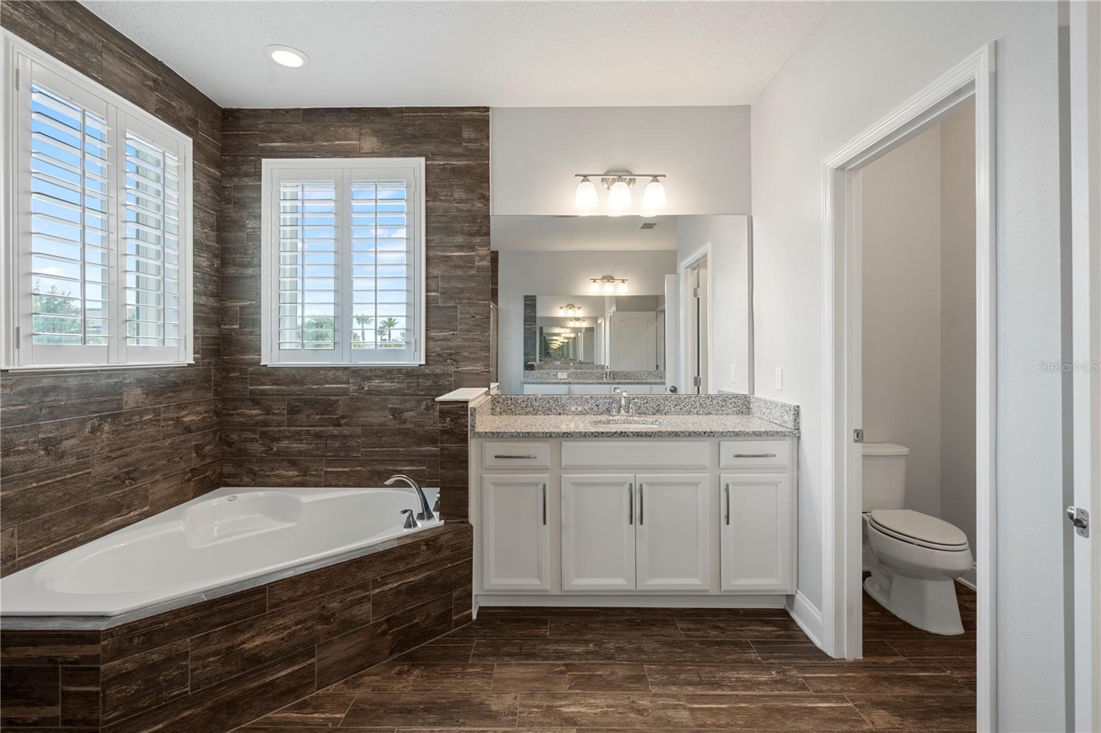 15185 WHITE WAGTAIL LN