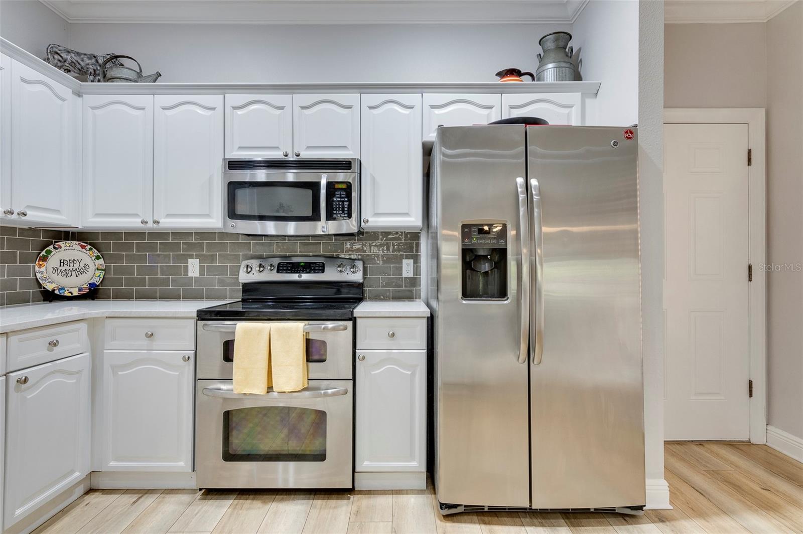 285 VALENCIA CIR