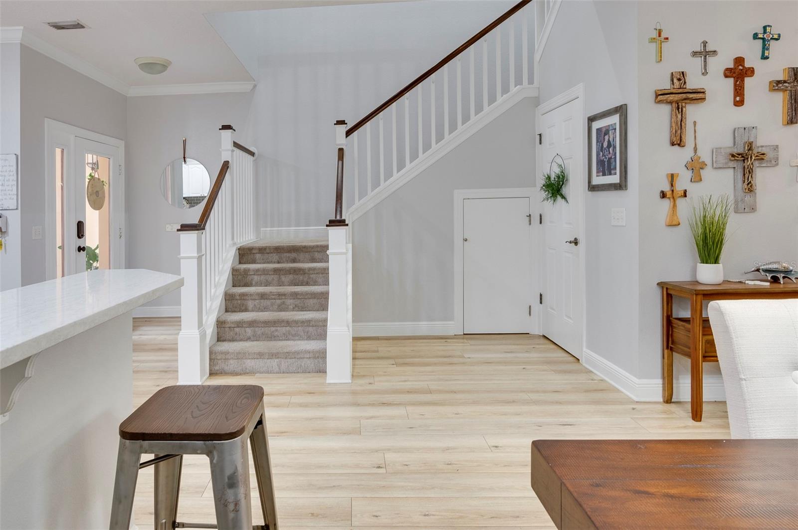285 VALENCIA CIR