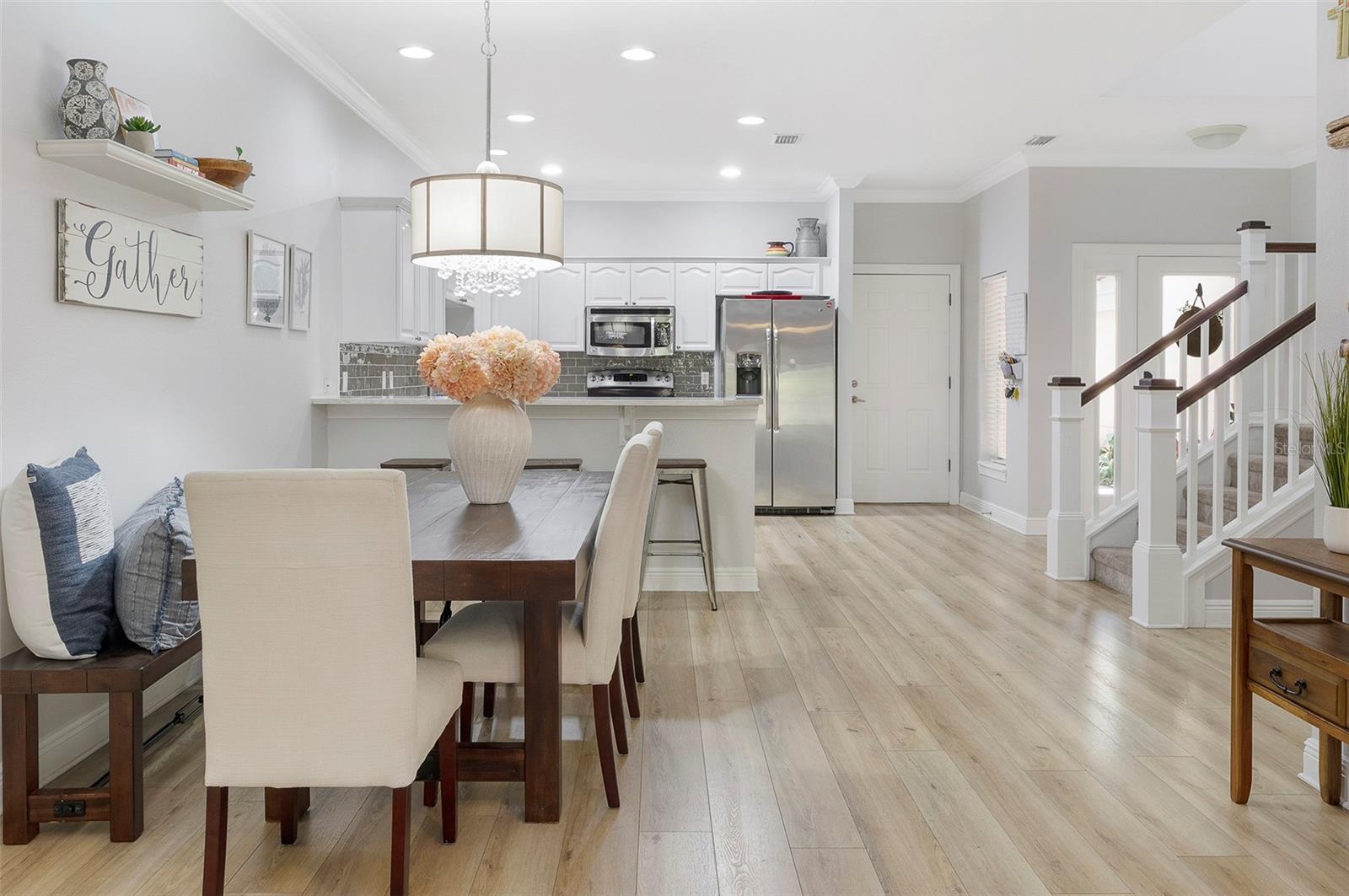 285 VALENCIA CIR