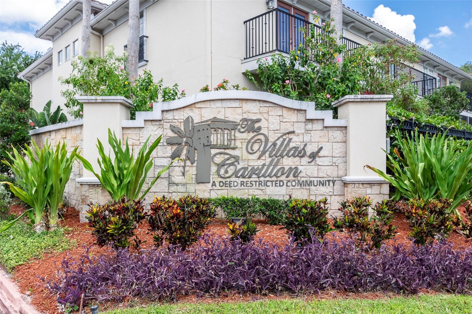 285 VALENCIA CIR