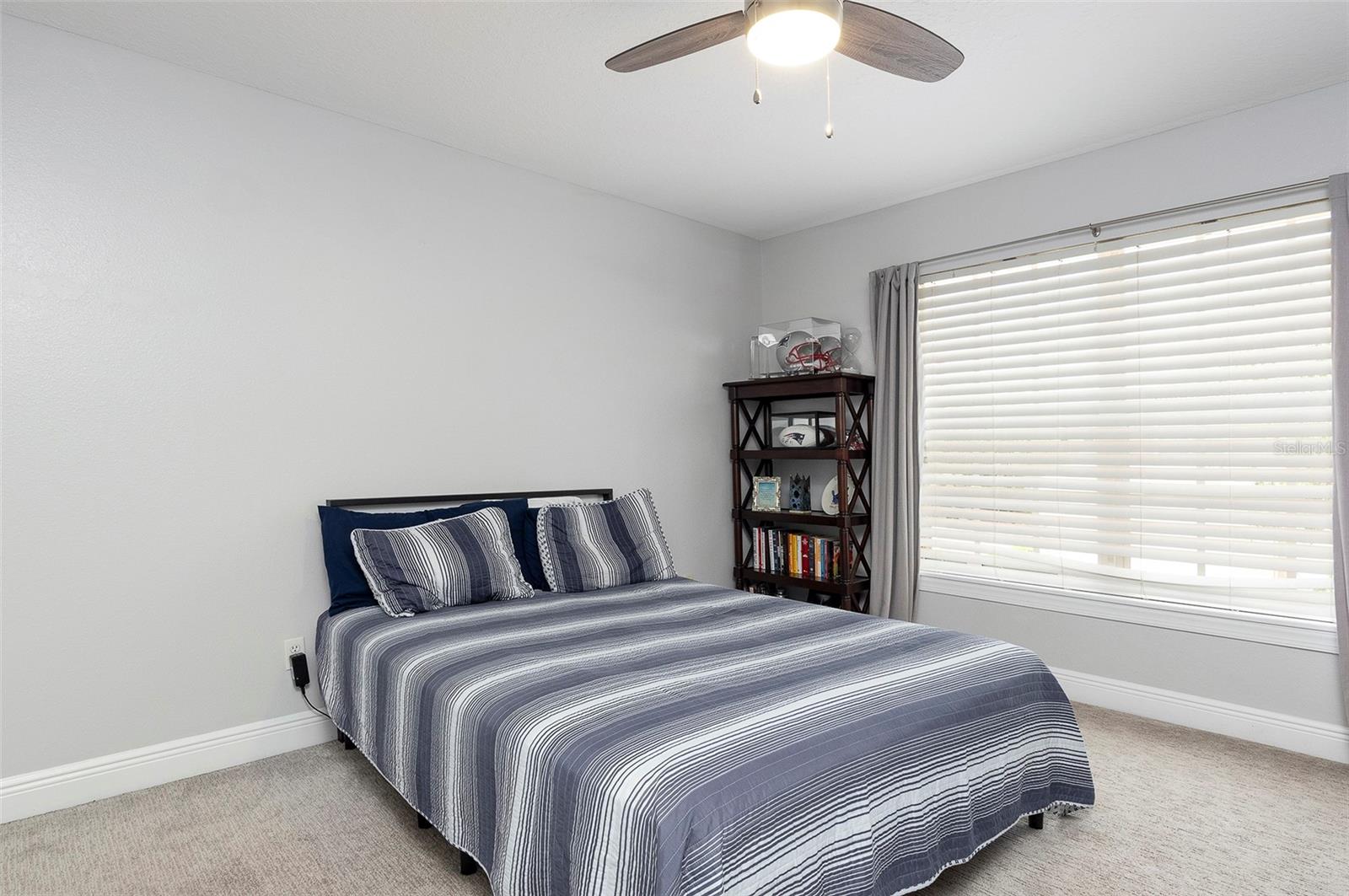 285 VALENCIA CIR