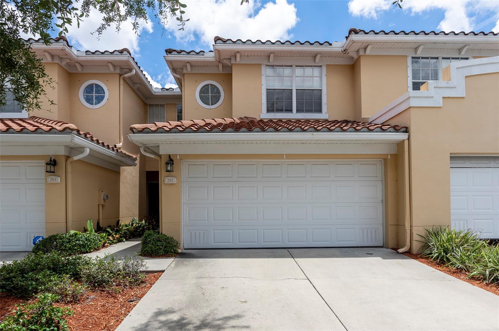 285 VALENCIA CIR