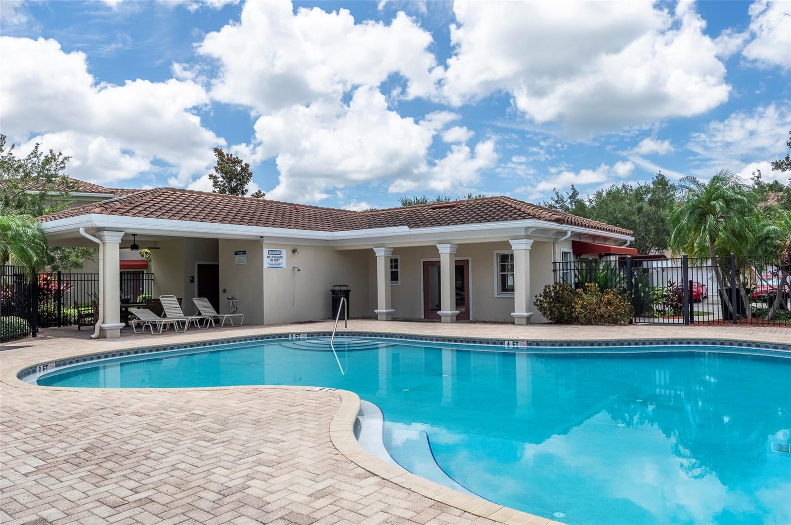 285 VALENCIA CIR
