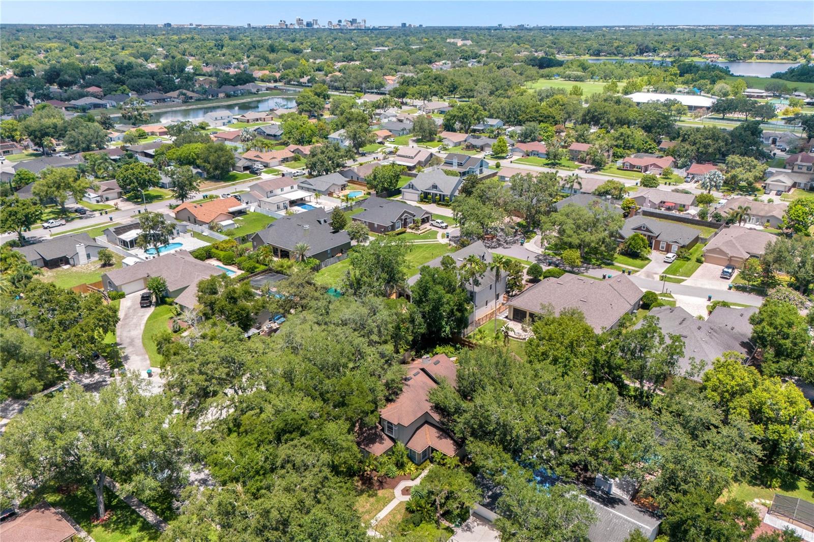 5231 SECLUDED OAKS DR