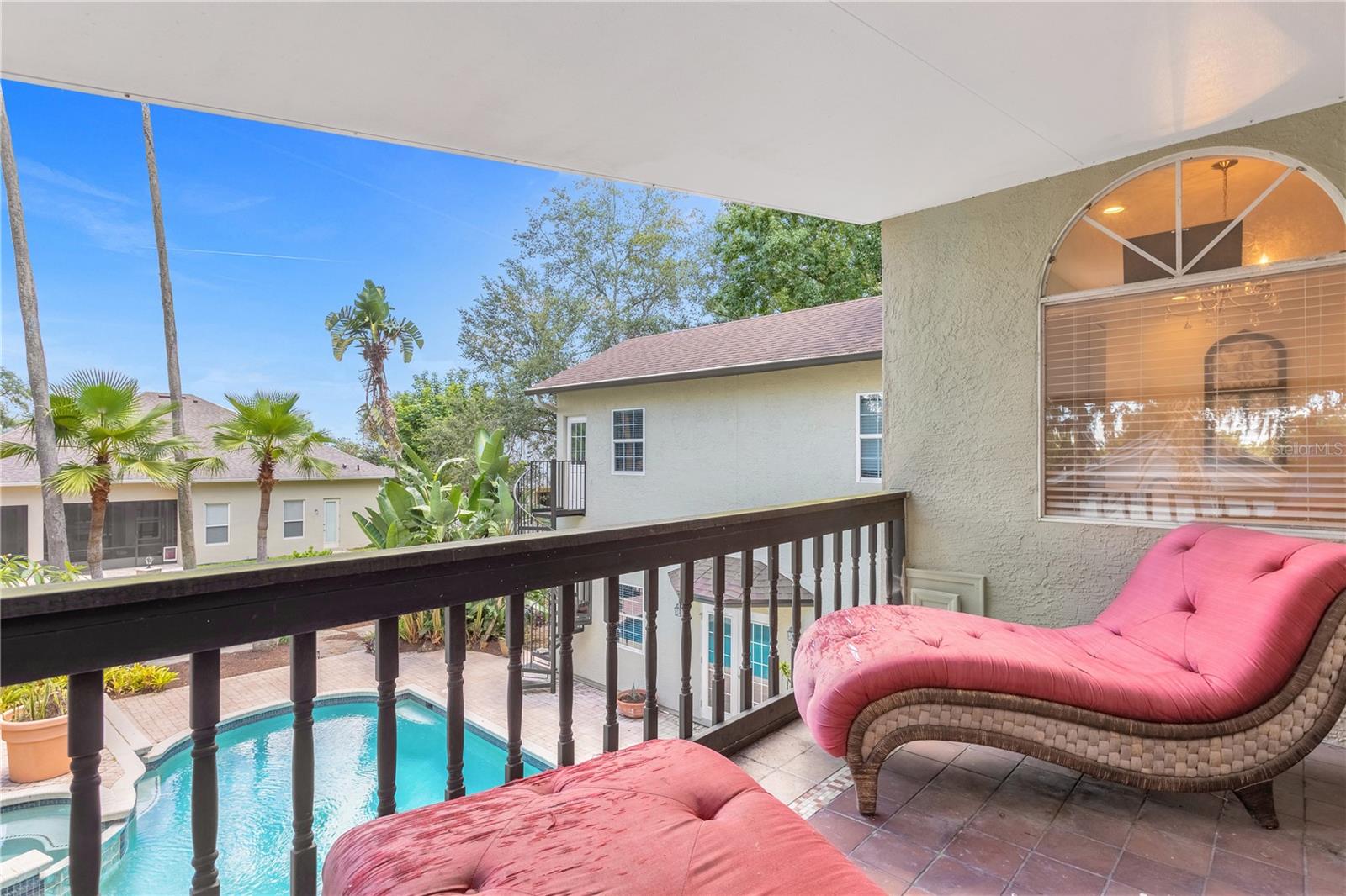 5231 SECLUDED OAKS DR