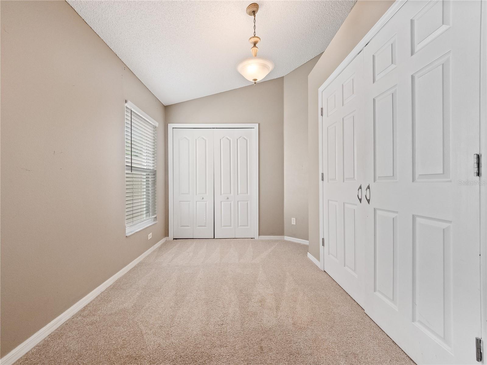 9469 SOUTHERN GARDEN CIR