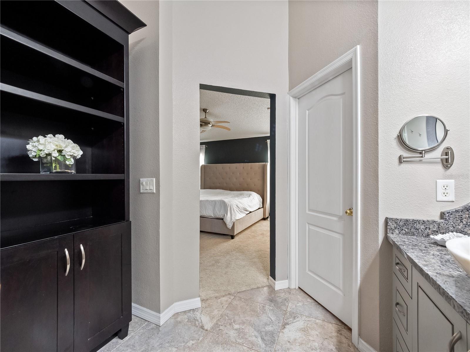 9469 SOUTHERN GARDEN CIR