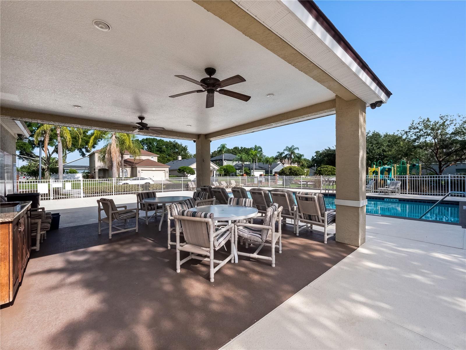 9469 SOUTHERN GARDEN CIR