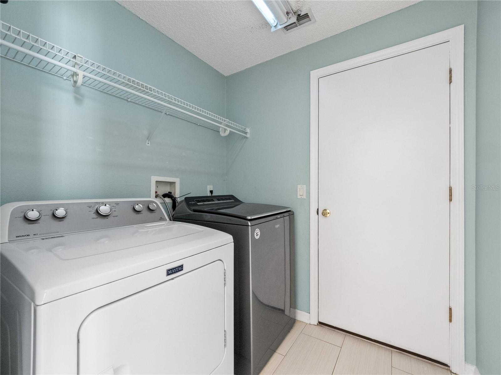 9469 SOUTHERN GARDEN CIR