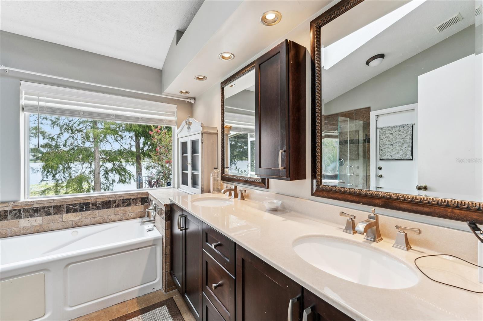 3122 TALL TIMBER DR