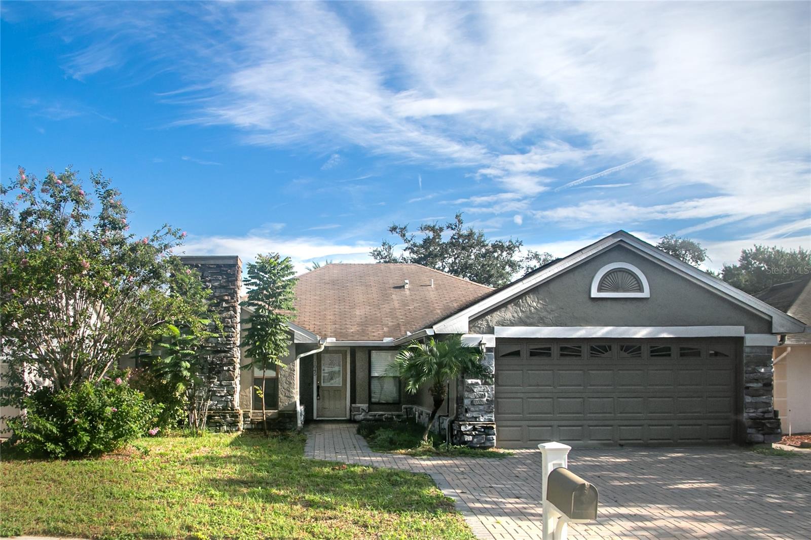 1045 SUGARBERRY TRL