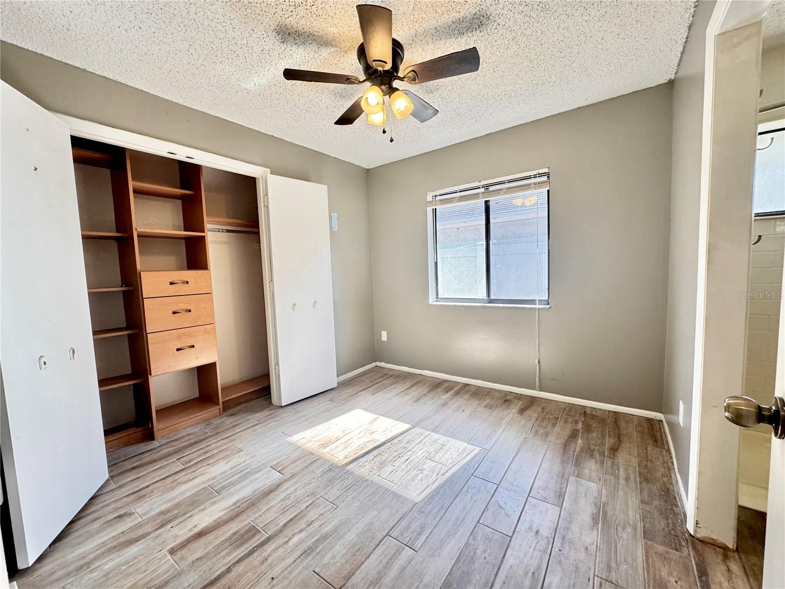 1045 SUGARBERRY TRL