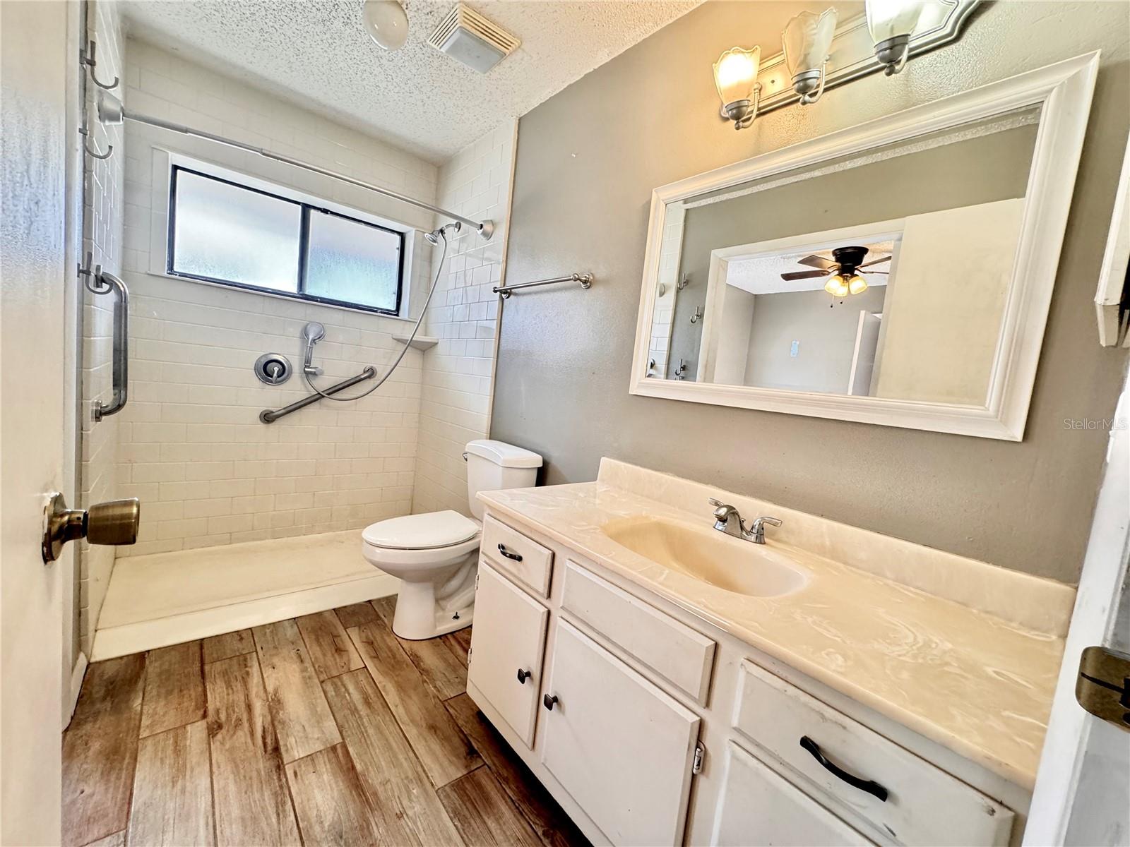1045 SUGARBERRY TRL