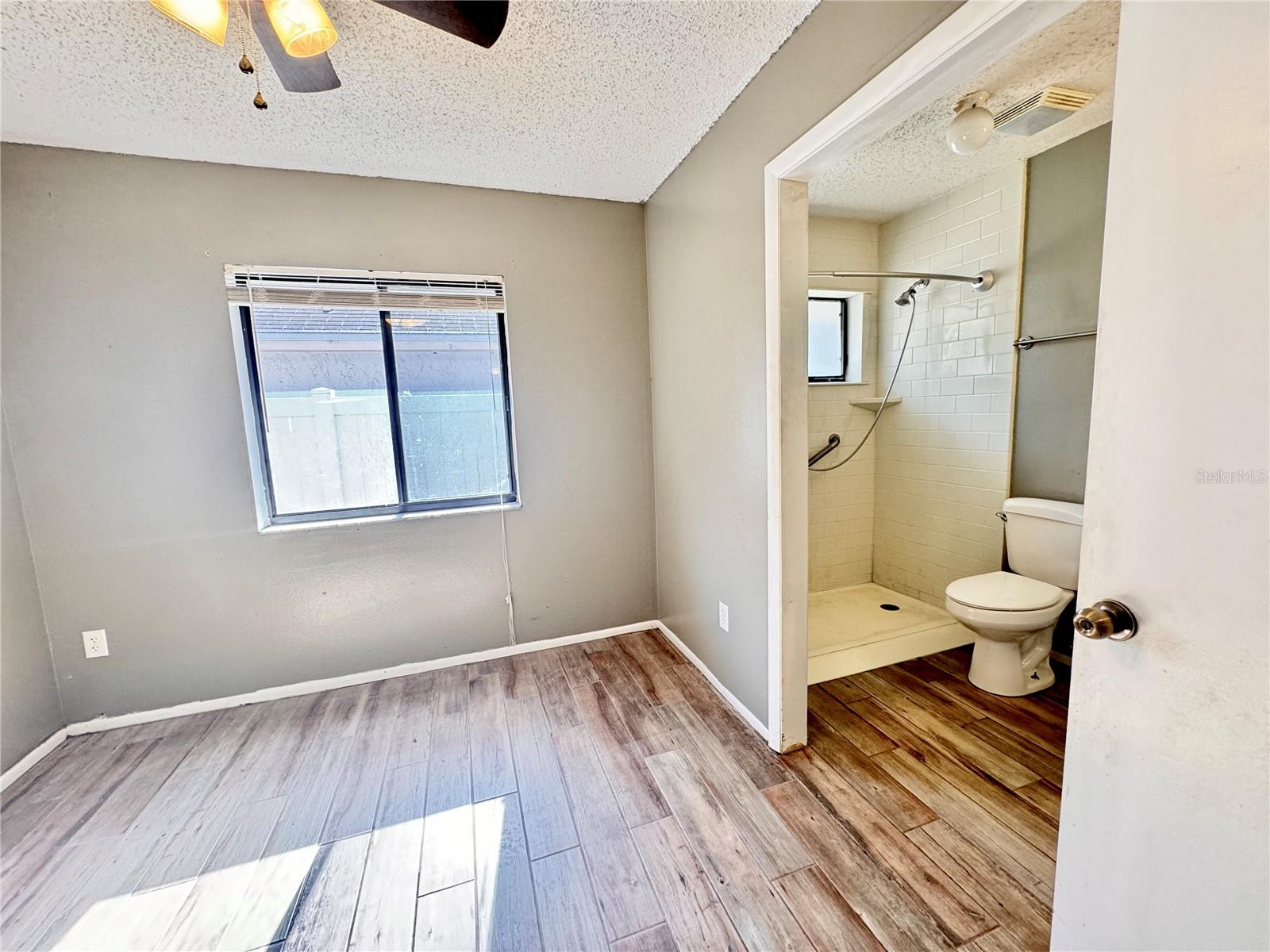 1045 SUGARBERRY TRL