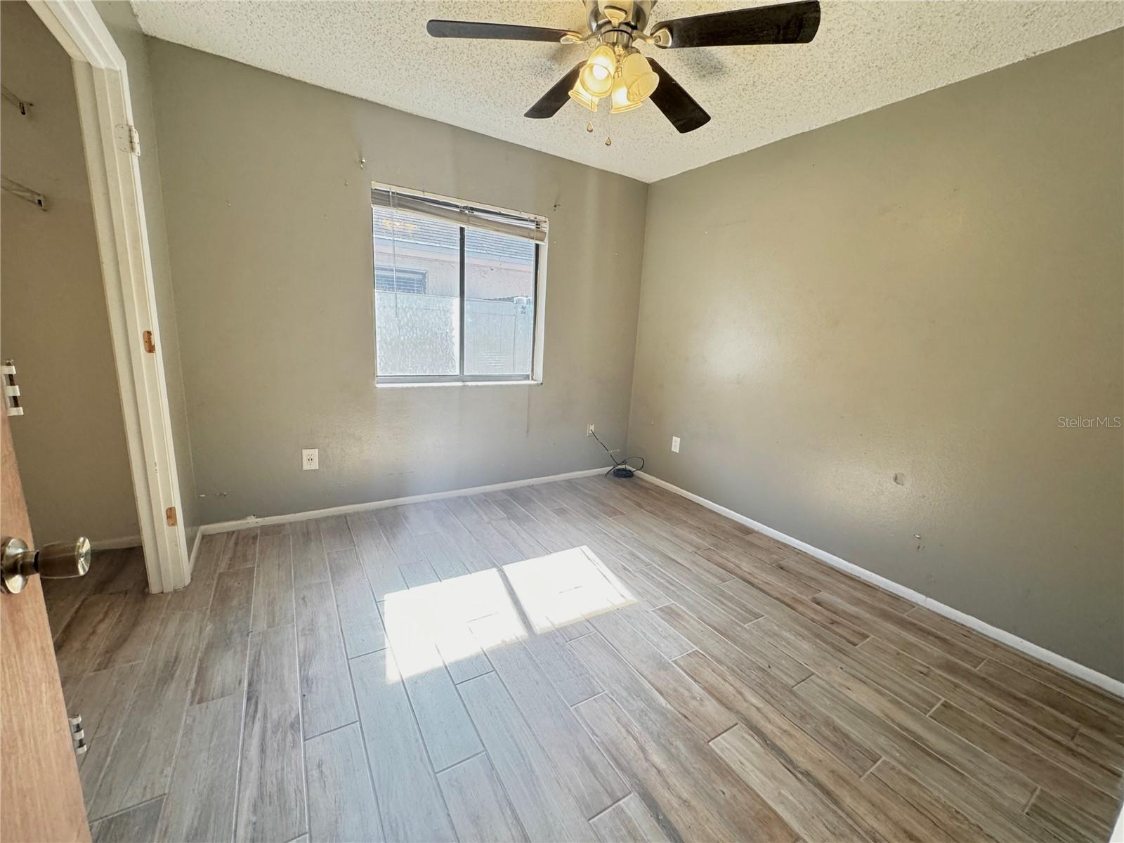 1045 SUGARBERRY TRL