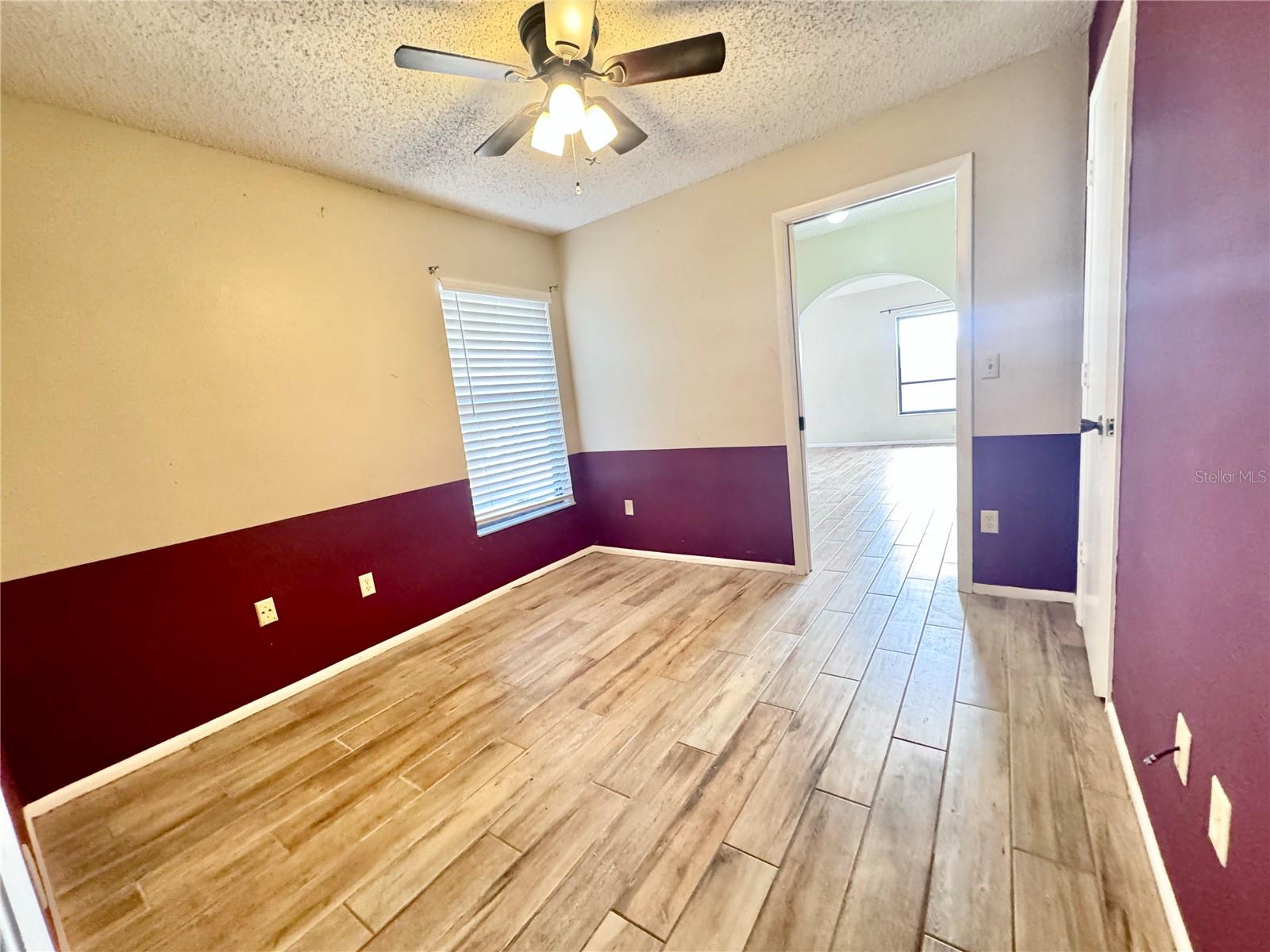 1045 SUGARBERRY TRL