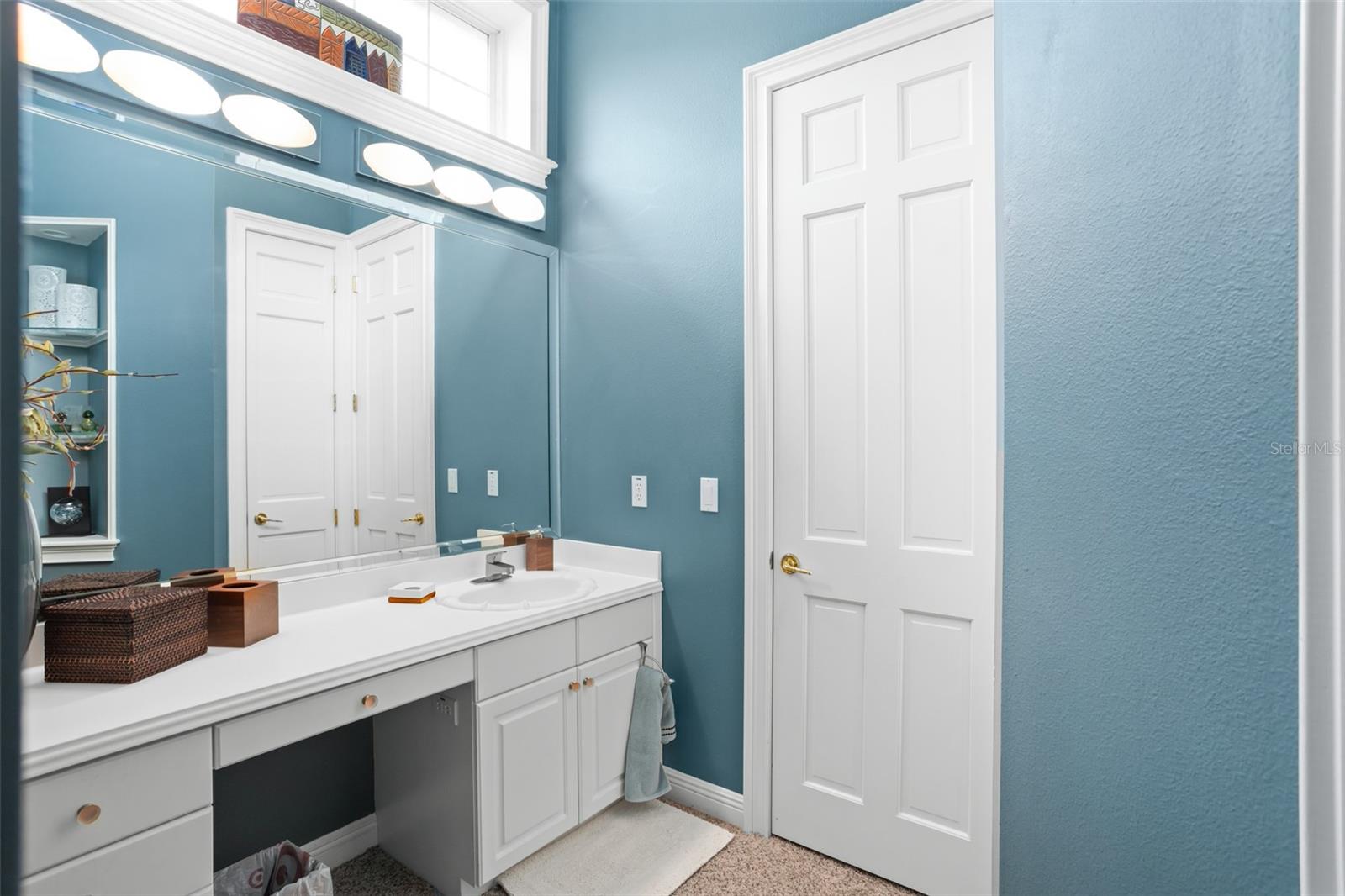 9127 POINT CYPRESS DR