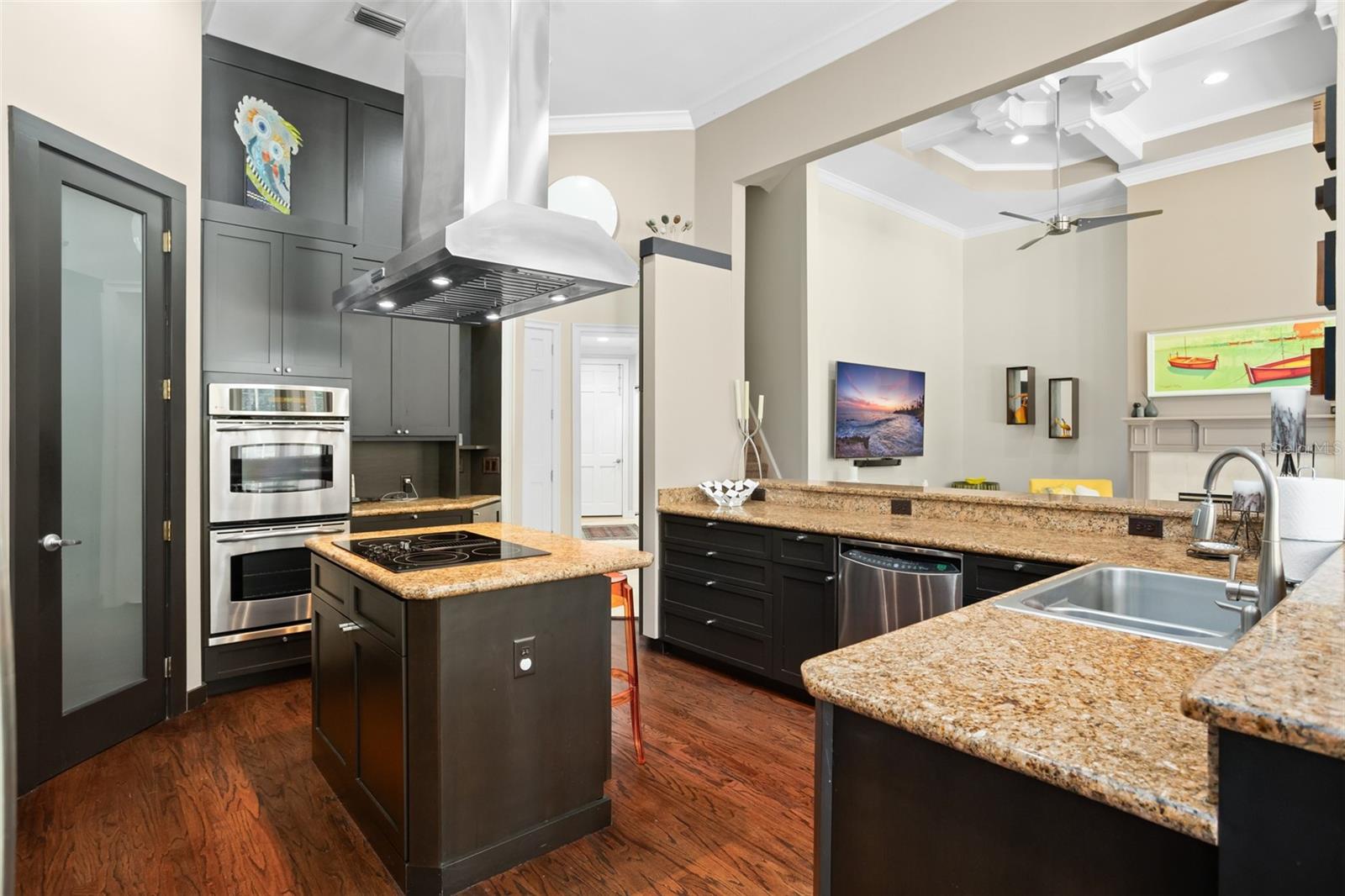 9127 POINT CYPRESS DR