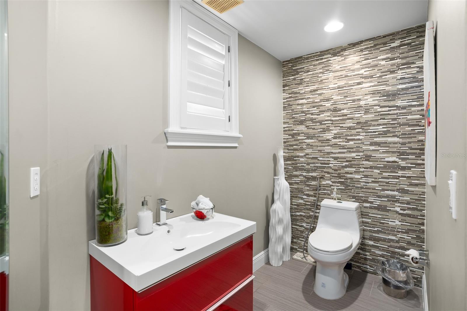 9127 POINT CYPRESS DR