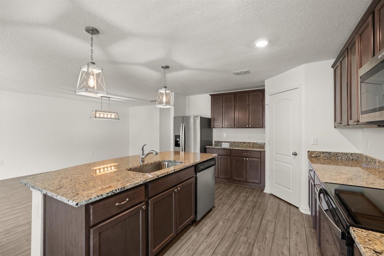 8 SLIPPER FLOWER PATH E