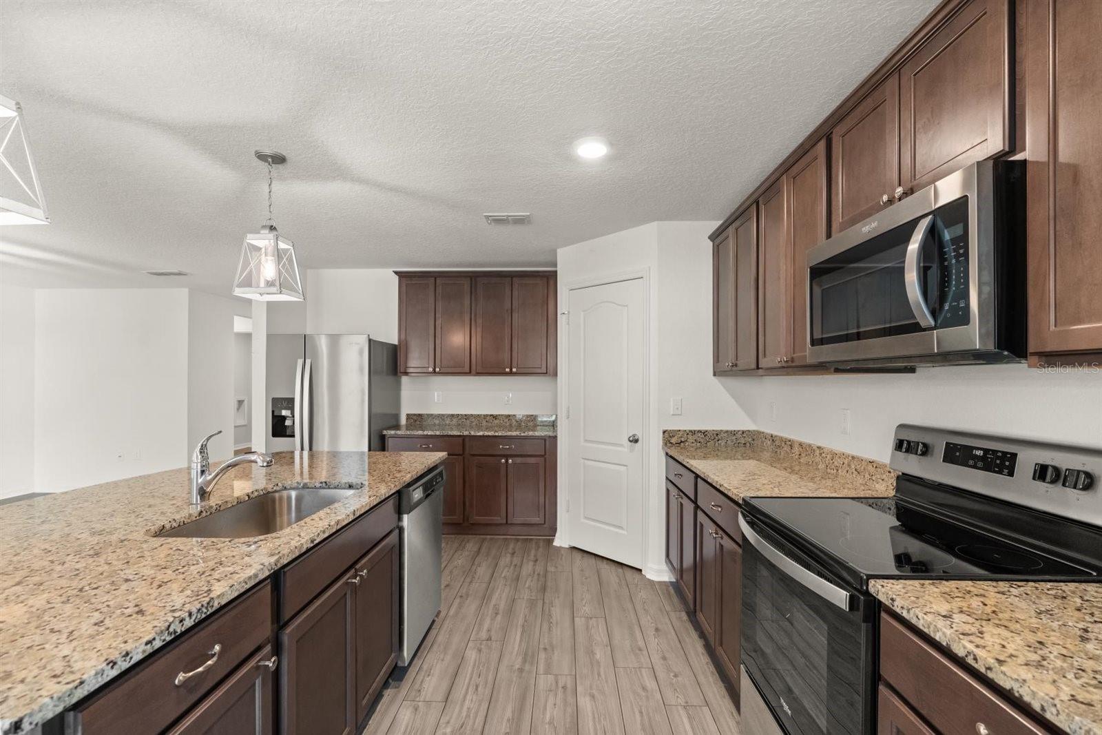 8 SLIPPER FLOWER PATH E